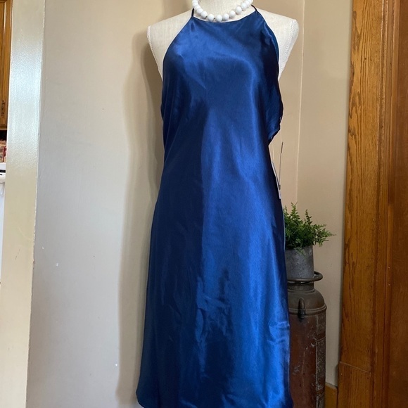 BEBE Women’s Blue Solid Fit And Flare Dress Size 6 NWT!!! - Picture 1 of 10